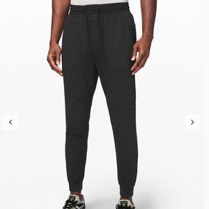 Lululemon At Ease Joggers/Sweatpants (Size M)